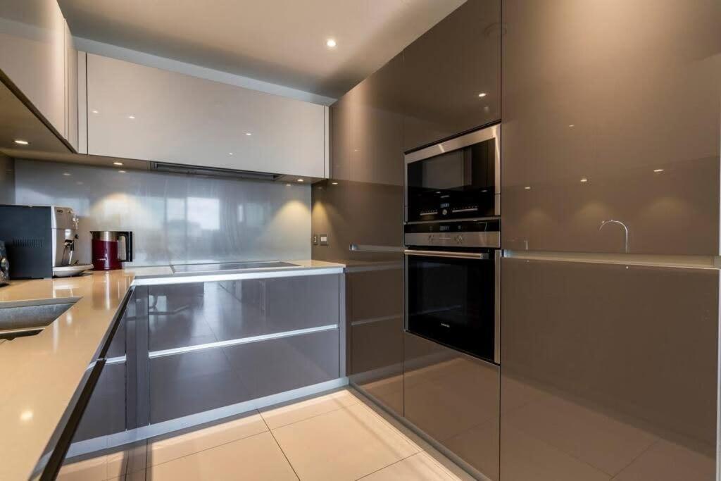 1 Bedroom Penthouse Flat In East Лондон Экстерьер фото